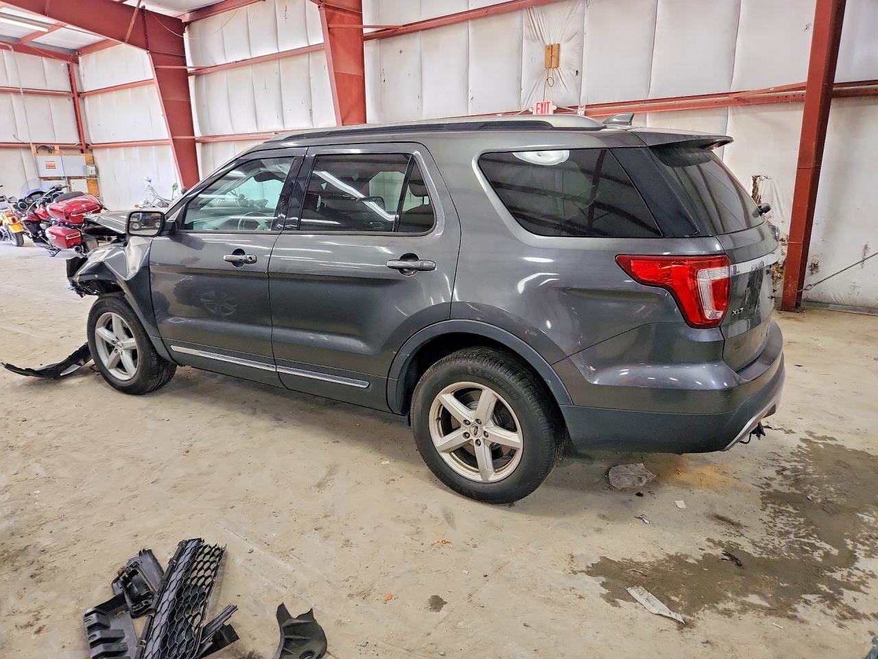 1FM5K8D80GGC88811 · 2016 FORD EXPLORER · 2/14