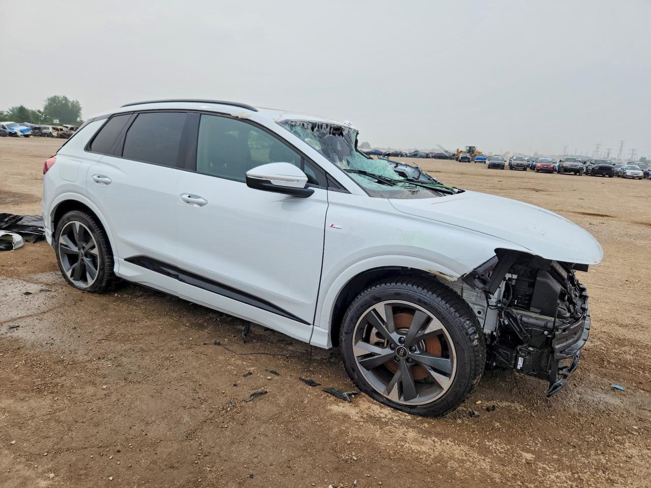 WA1LUBFZ9RP047402 · 2024 AUDI Q4 E-TRON · 4/14