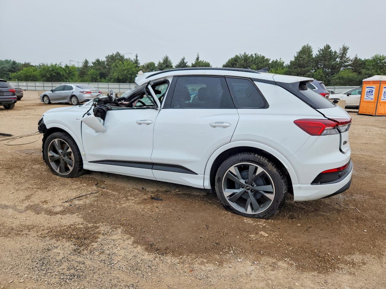 WA1LUBFZ9RP047402 · 2024 AUDI Q4 E-TRON · 2/14