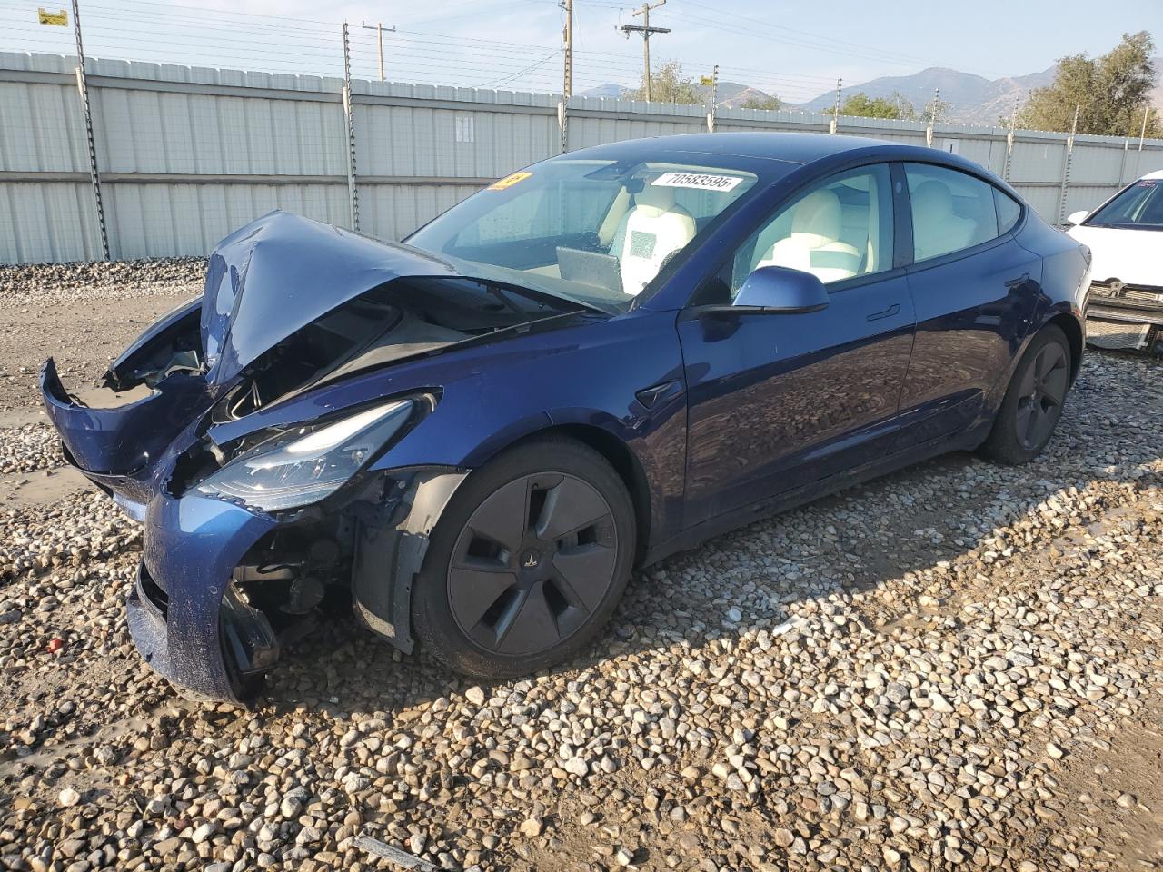 5YJ3E1EB1MF927093 · 2021 TESLA MODEL 3