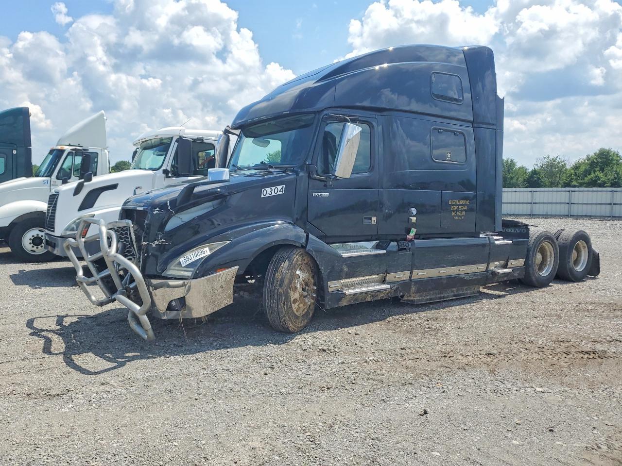 4V4NC9TJ1LN253779 · 2020 VOLVO VNL