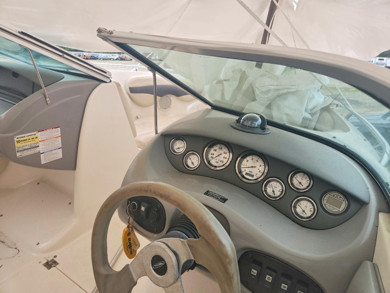 FBG41321H304 · 2004 CHAPARRAL BOAT · 8/10