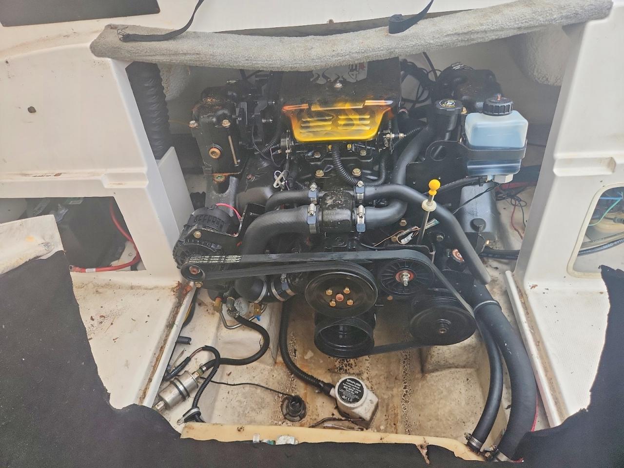 FBG41321H304 · 2004 CHAPARRAL BOAT · 7/10
