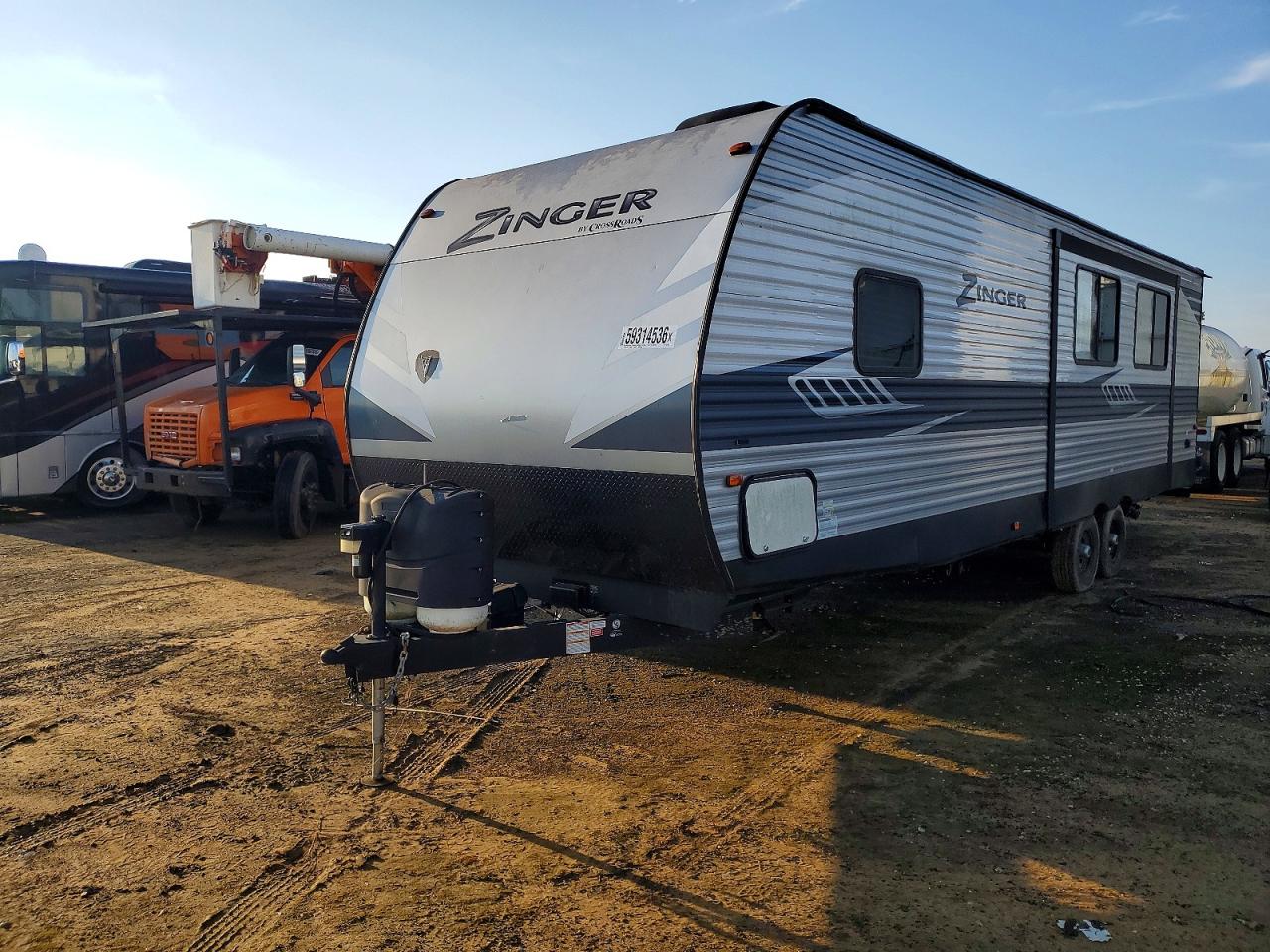 4YDT29921LS371108 · 2020 KEYSTONE ZINGER · 2/10