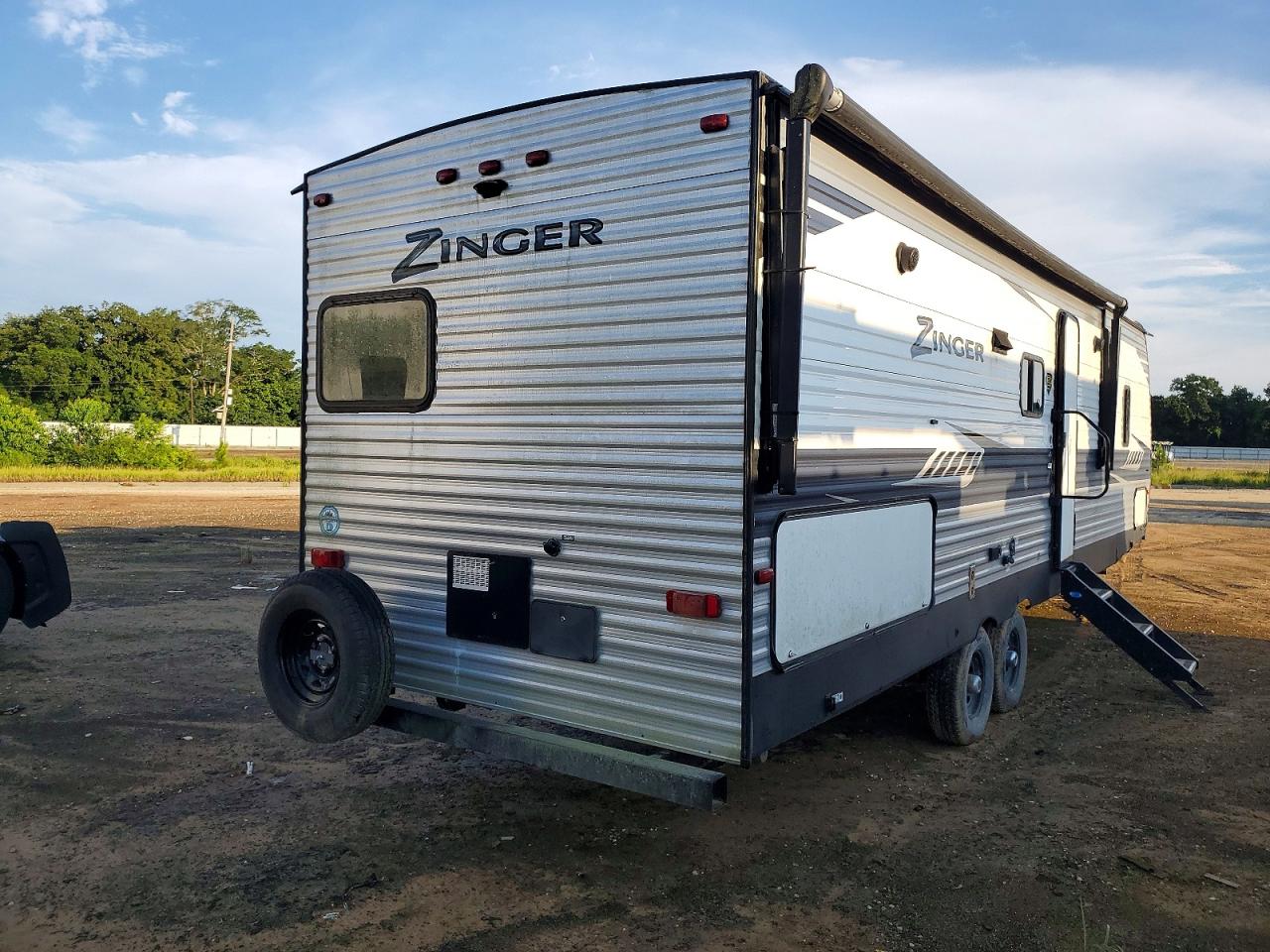 4YDT29921LS371108 · 2020 KEYSTONE ZINGER · 4/10