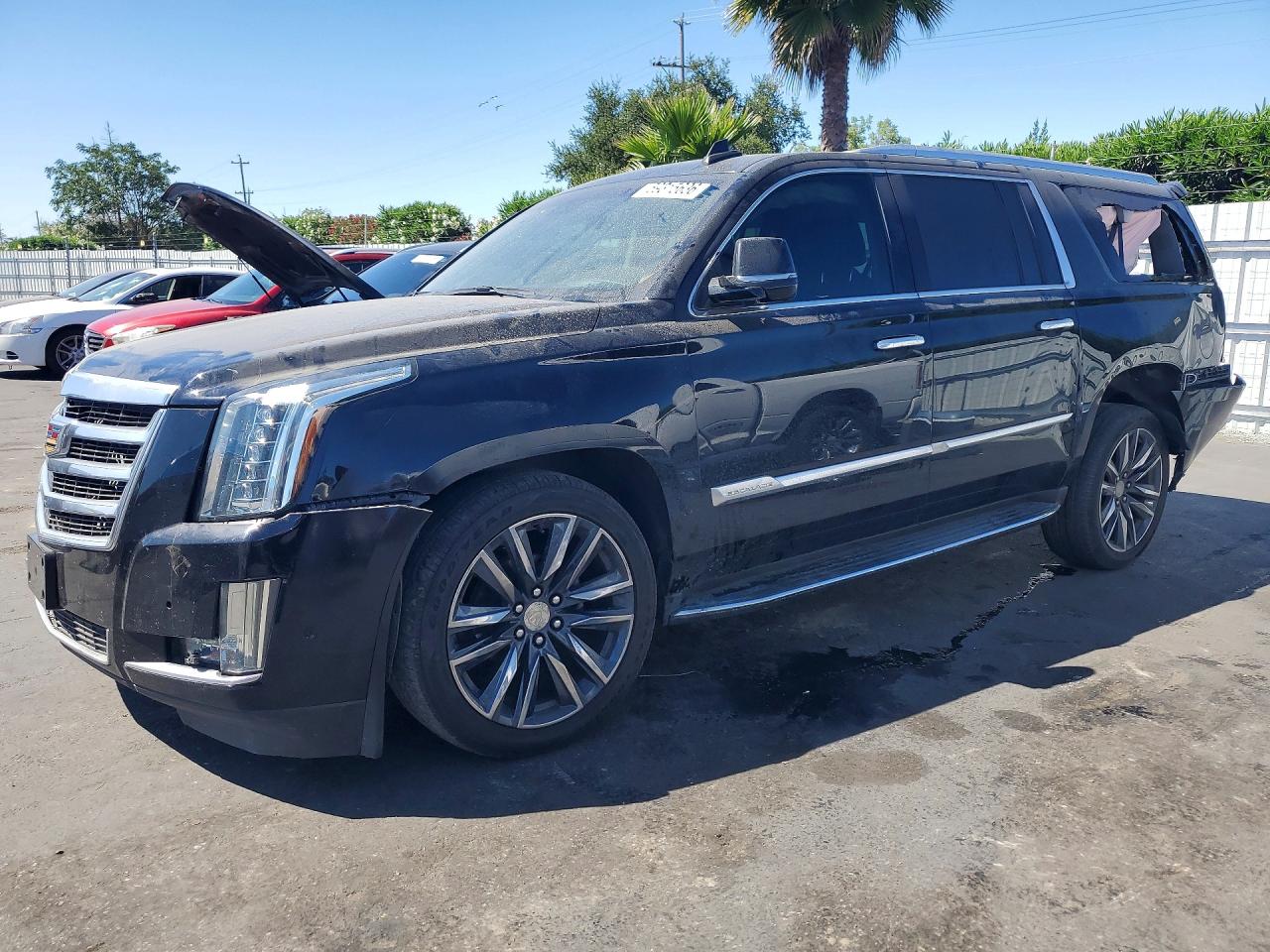 1GYS3HKJ9JR344082 · 2018 CADILLAC ESCALADE