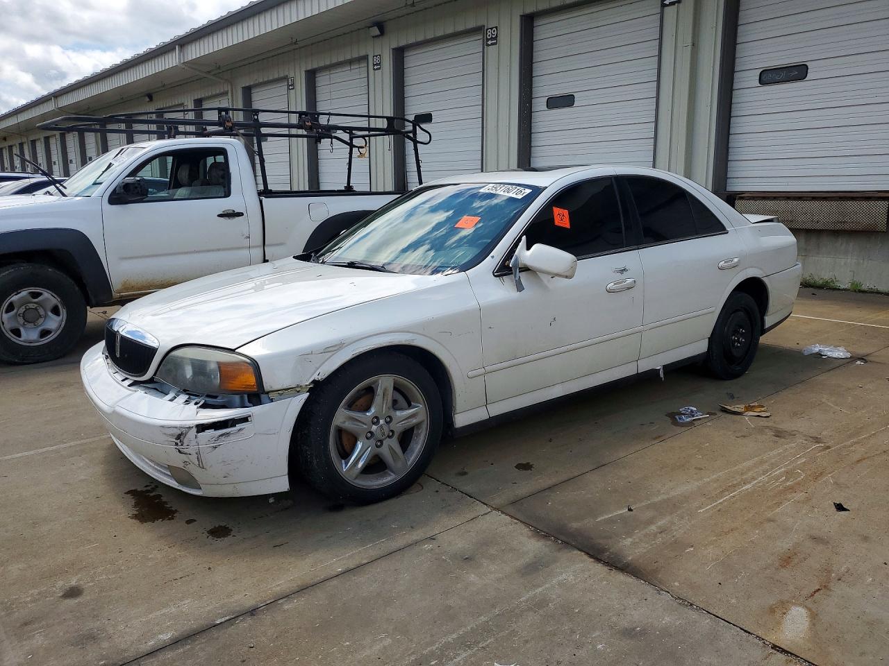 1LNHM86S72Y701780 · 2002 LINCOLN LS