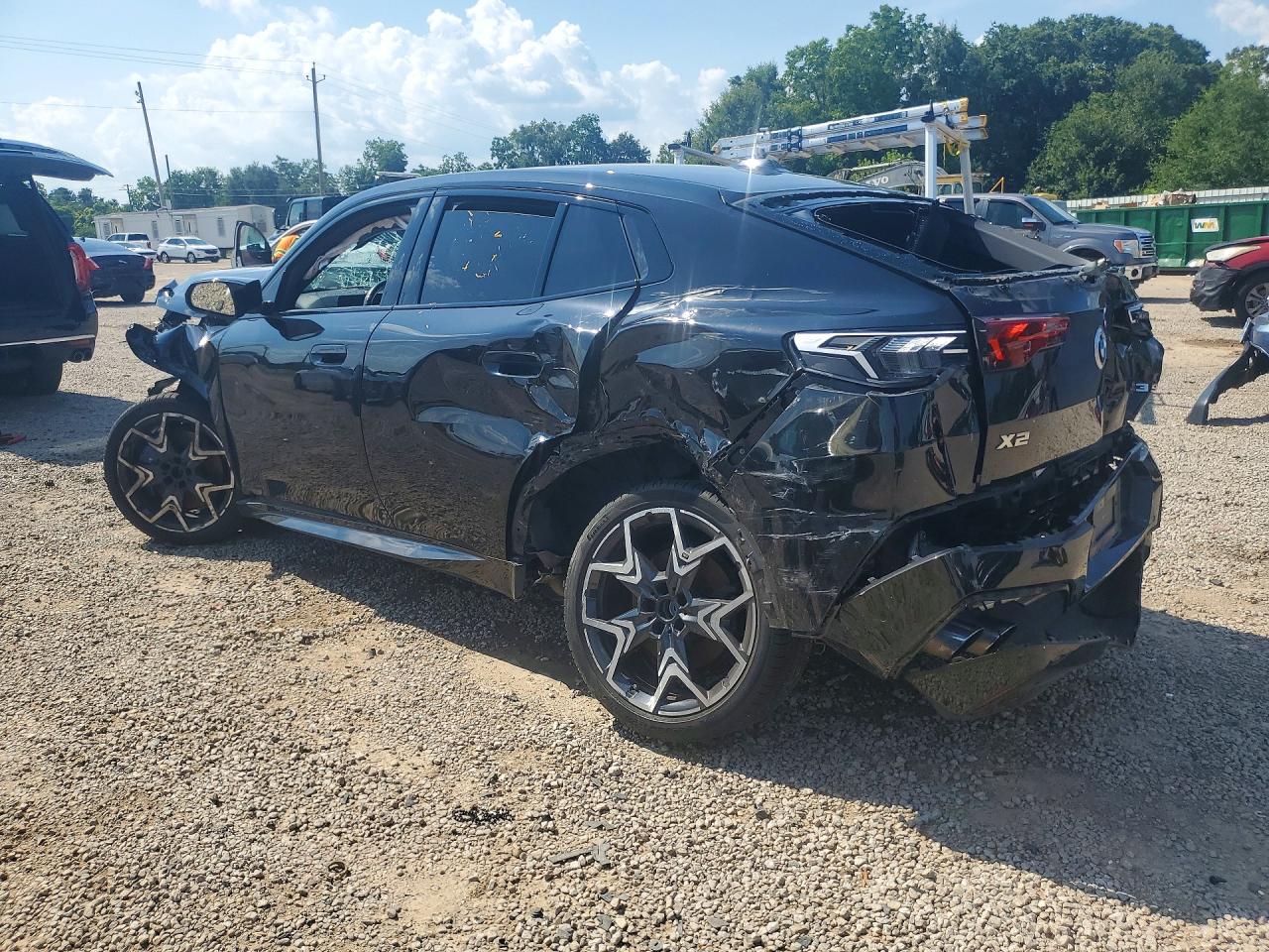 WBX83GM0XR5Y61783 · 2024 BMW X2 · 2/12