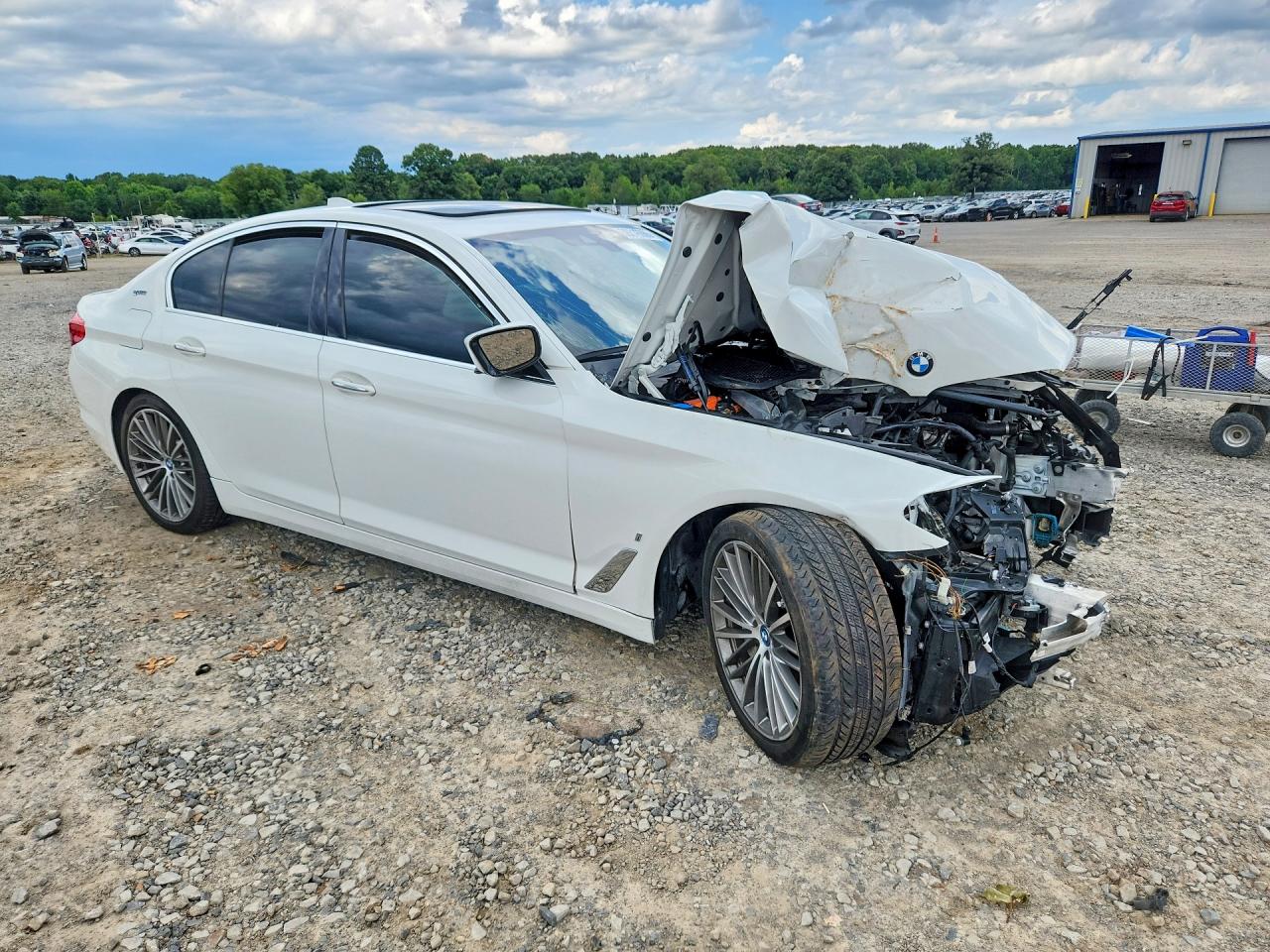 WBAJA9C53JB252454 · 2018 BMW 530E · 4/11