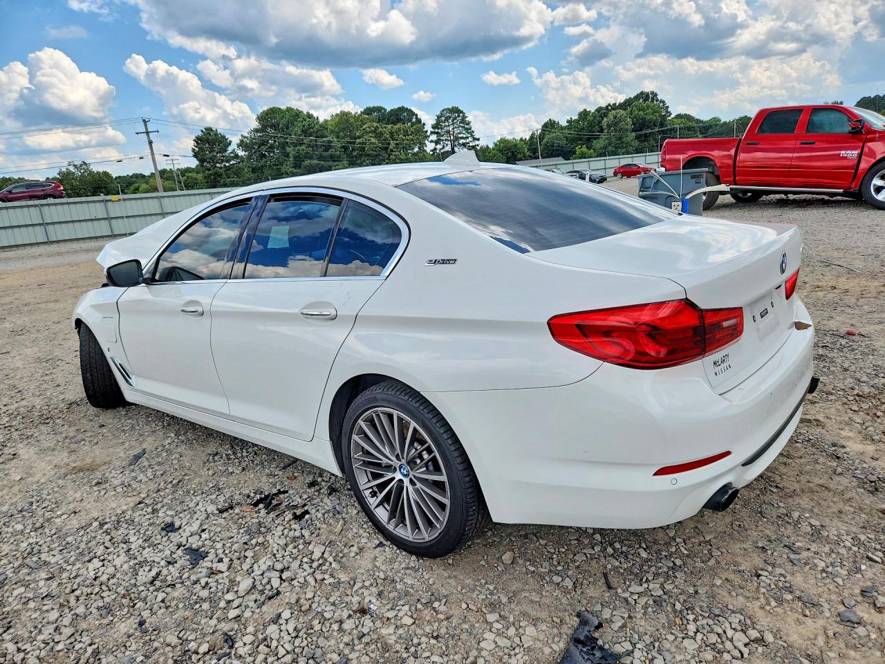 WBAJA9C53JB252454 · 2018 BMW 530E · 2/11