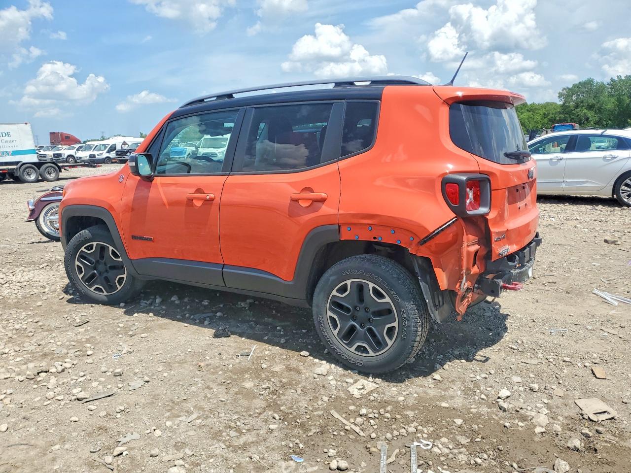 ZACCJBCT0FPB67625 · 2015 JEEP RENEGADE · 2/13