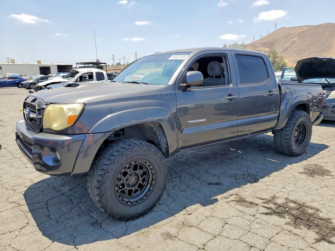 3TMJU4GN4BM117923 · 2011 TOYOTA TACOMA