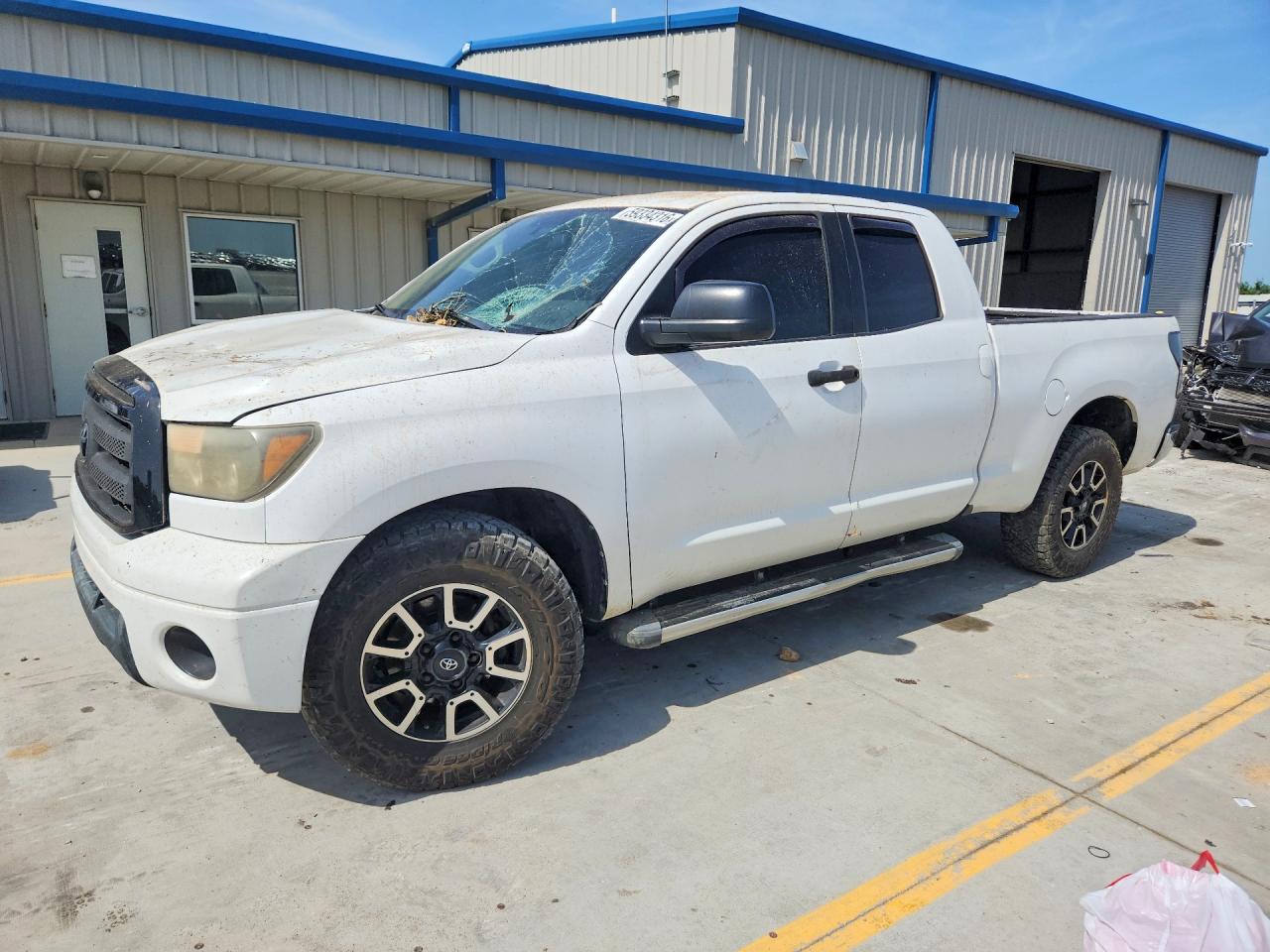 5TFRY5F14BX109018 · 2011 TOYOTA TUNDRA