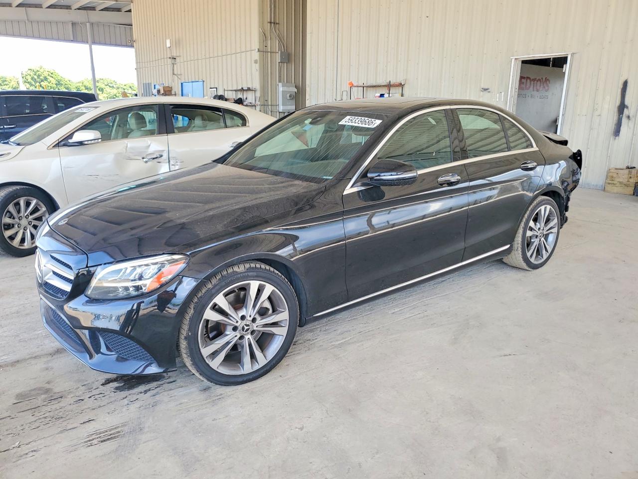 55SWF8DB5KU320405 · 2019 MERCEDES-BENZ C