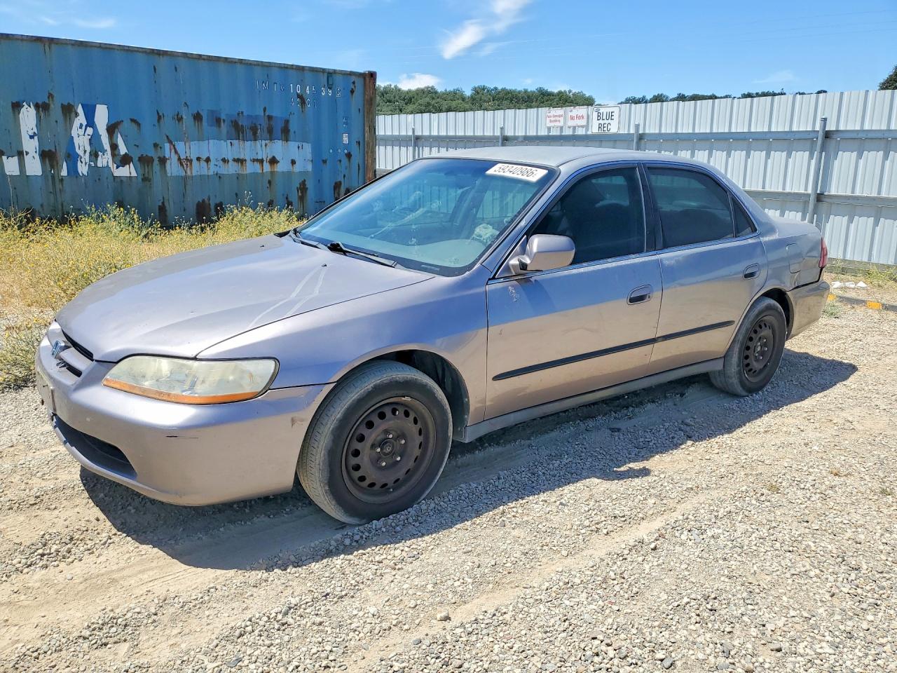 1HGCG1645YA058377 · 2000 HONDA ACCORD