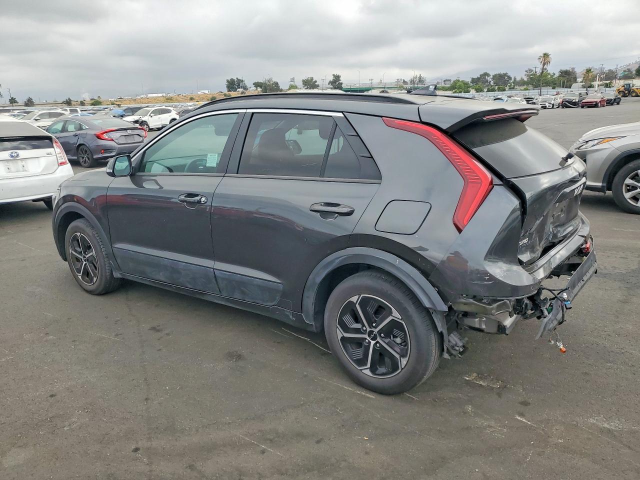 KNDCR3LE8R5149171 · 2024 KIA NIRO · 2/13
