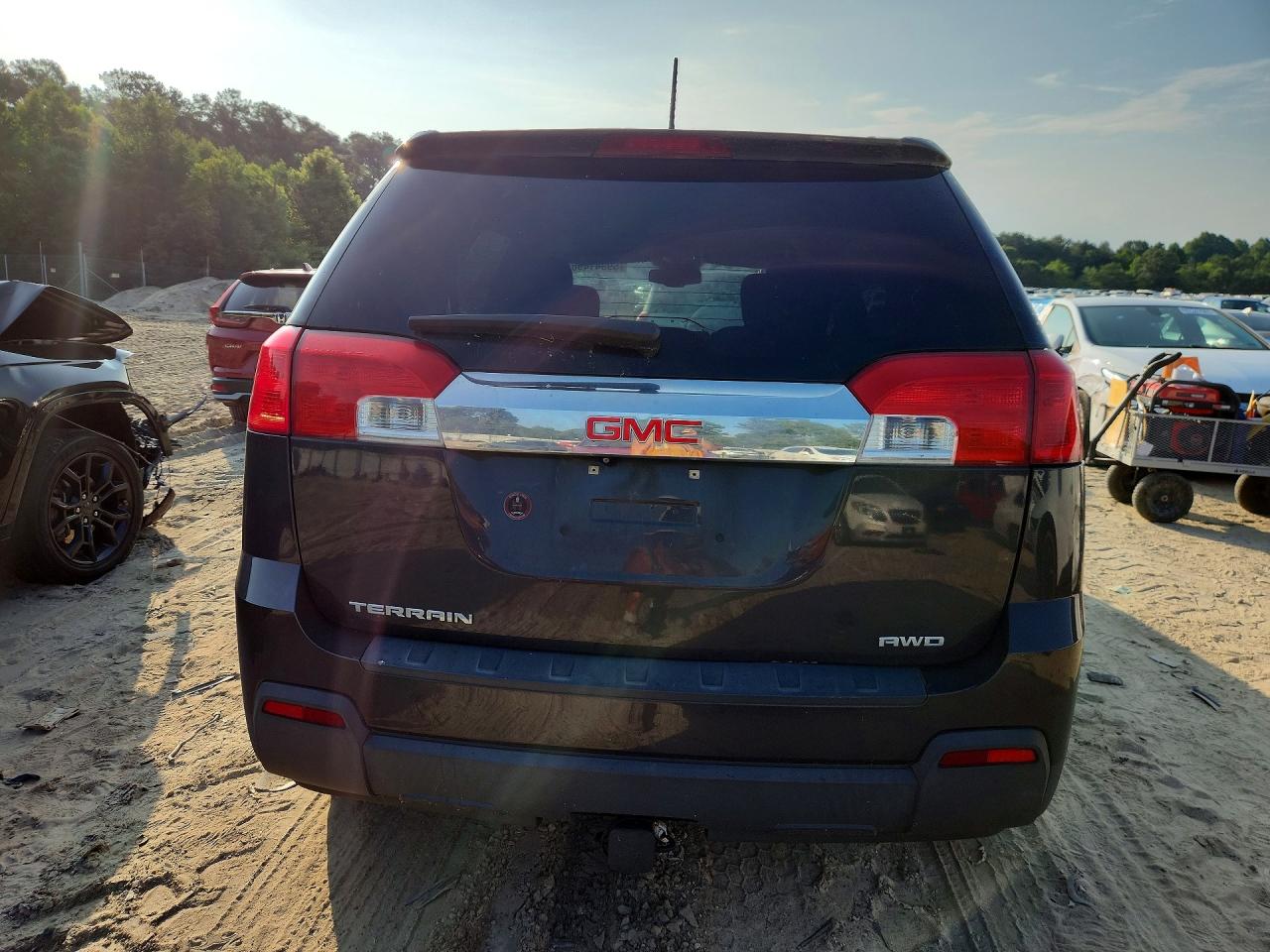 2GKFLVEK8F6130122 · 2015 GMC TERRAIN · 6/13