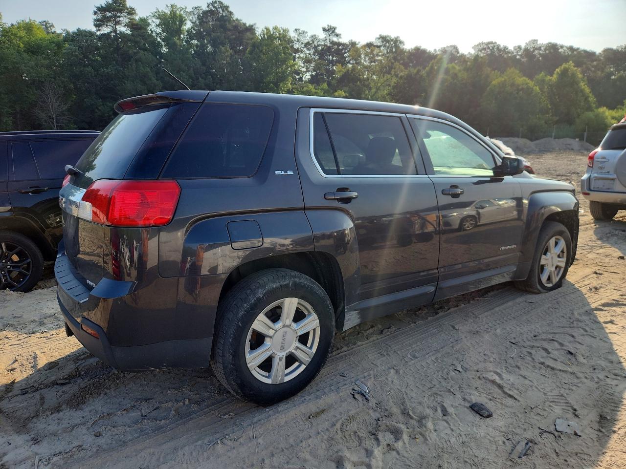 2GKFLVEK8F6130122 · 2015 GMC TERRAIN · 3/13