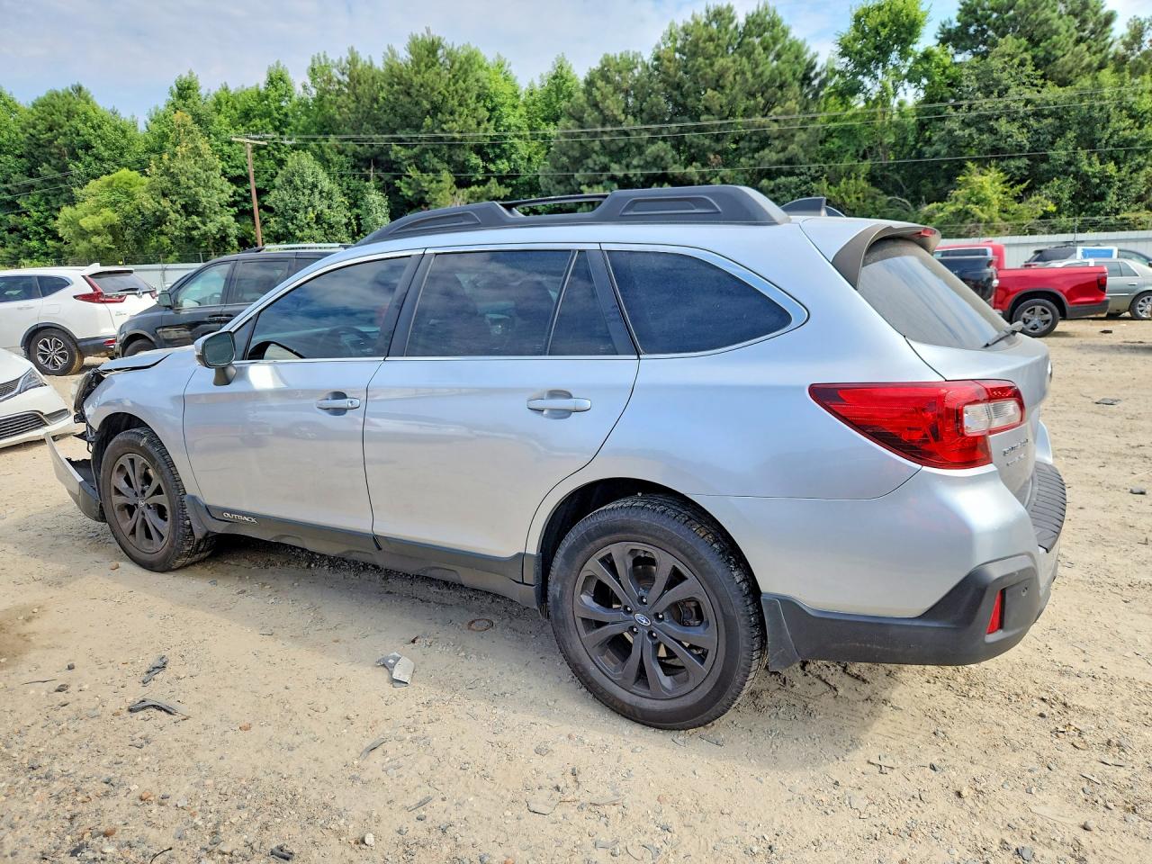 4S4BSANC7K3368443 · 2019 SUBARU OUTBACK · 2/13