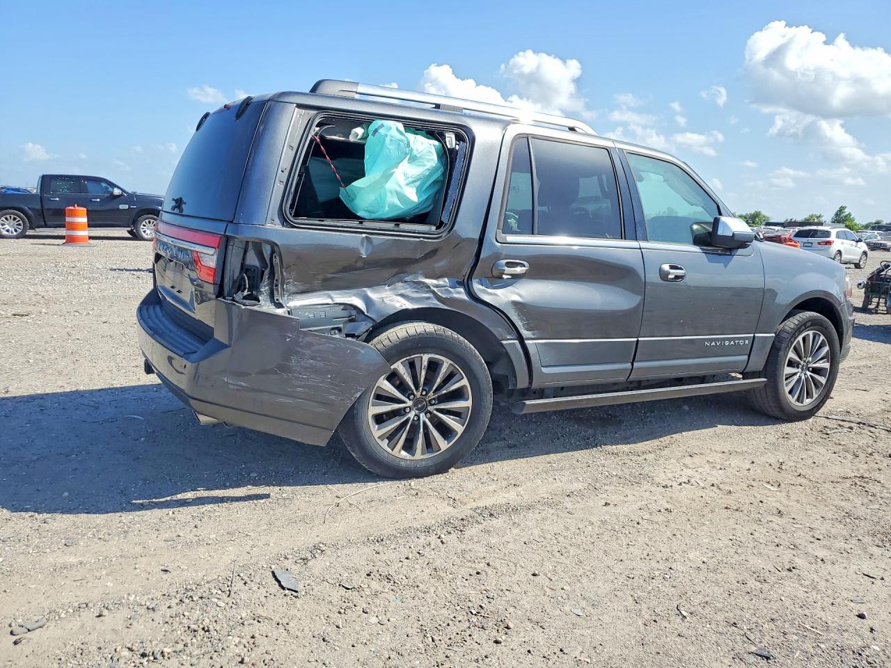 5LMJJ2HT7HEL09239 · 2017 LINCOLN NAVIGATOR · 3/13