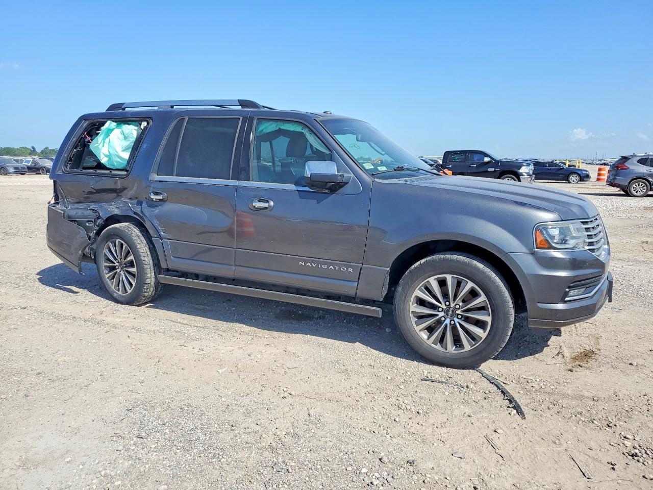 5LMJJ2HT7HEL09239 · 2017 LINCOLN NAVIGATOR · 4/13