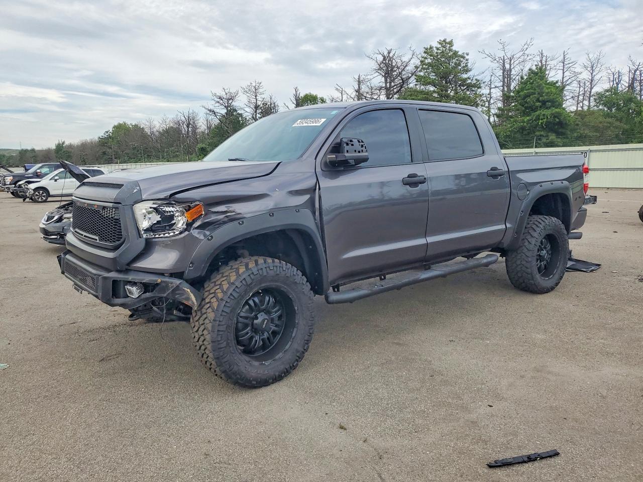 5TFDY5F10GX520899 · 2016 TOYOTA TUNDRA