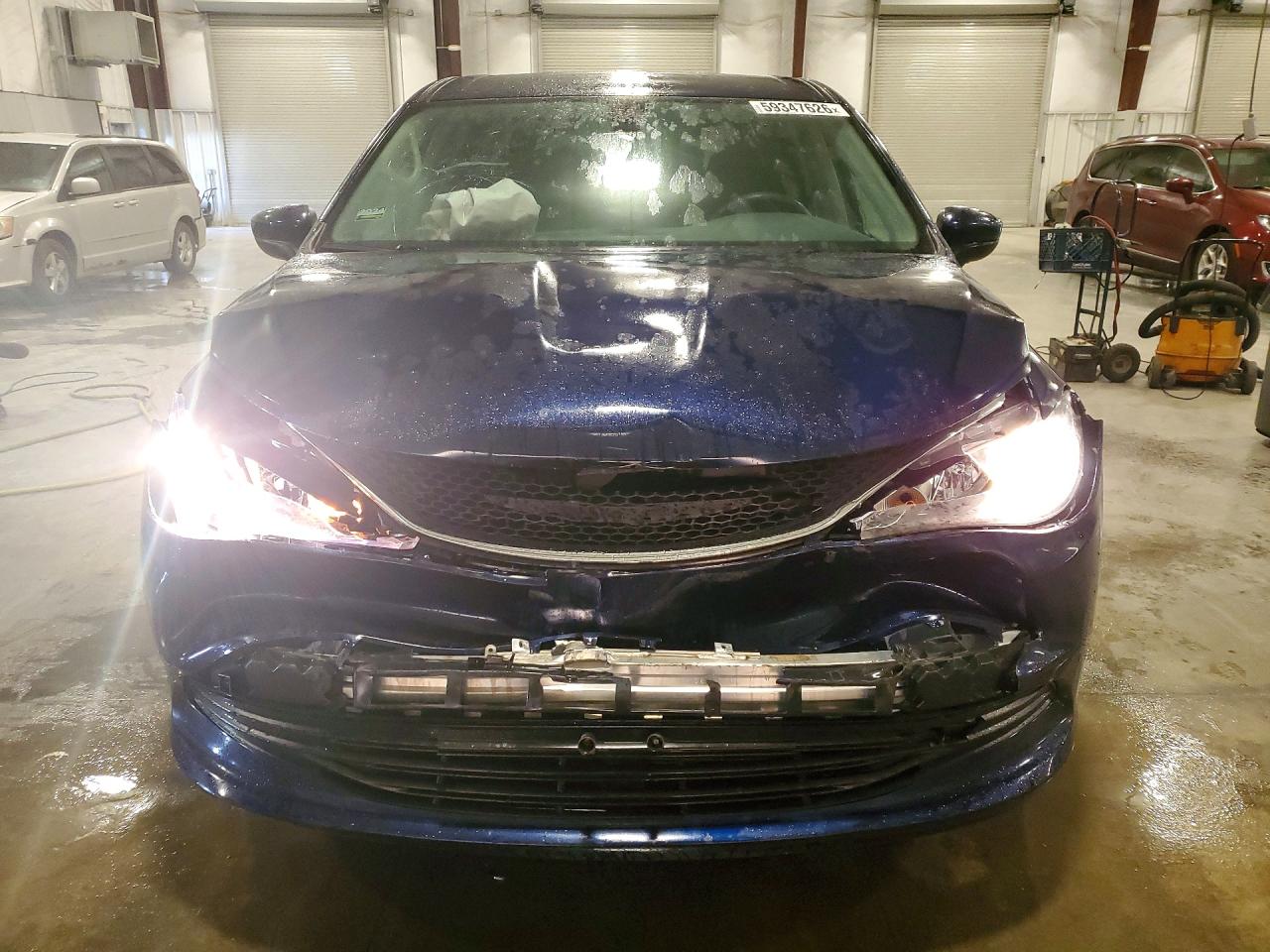 2C4RC1DG8HR588369 · 2017 CHRYSLER PACIFICA · 5/13