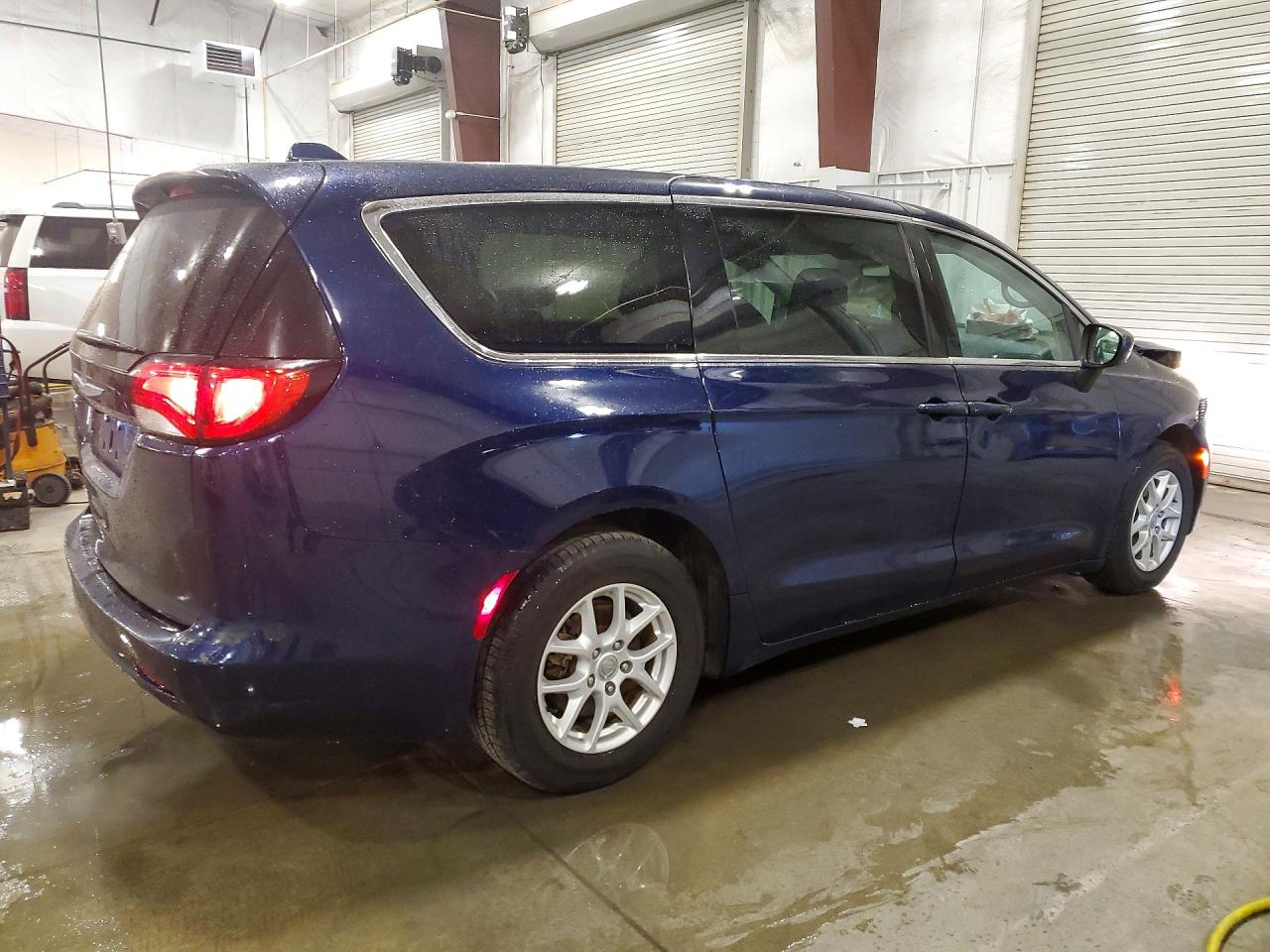 2C4RC1DG8HR588369 · 2017 CHRYSLER PACIFICA · 3/13
