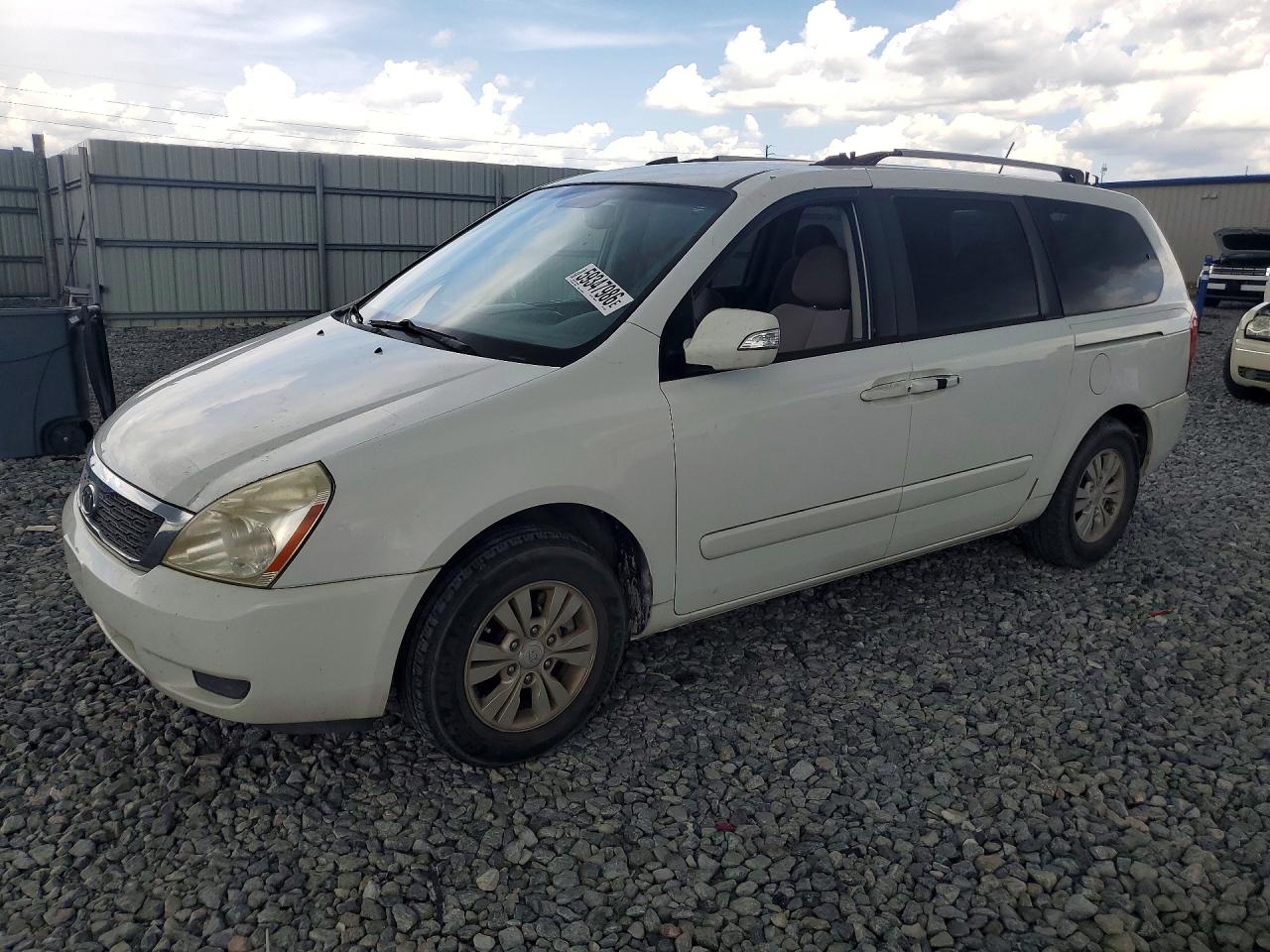 KNDMG4C79B6394501 · 2011 KIA SEDONA