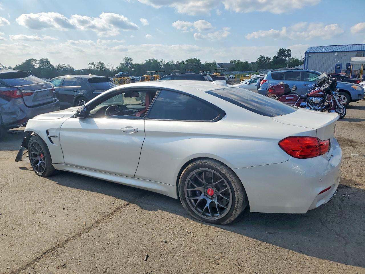 WBS3R9C53FK332535 · 2015 BMW M4 · 2/12