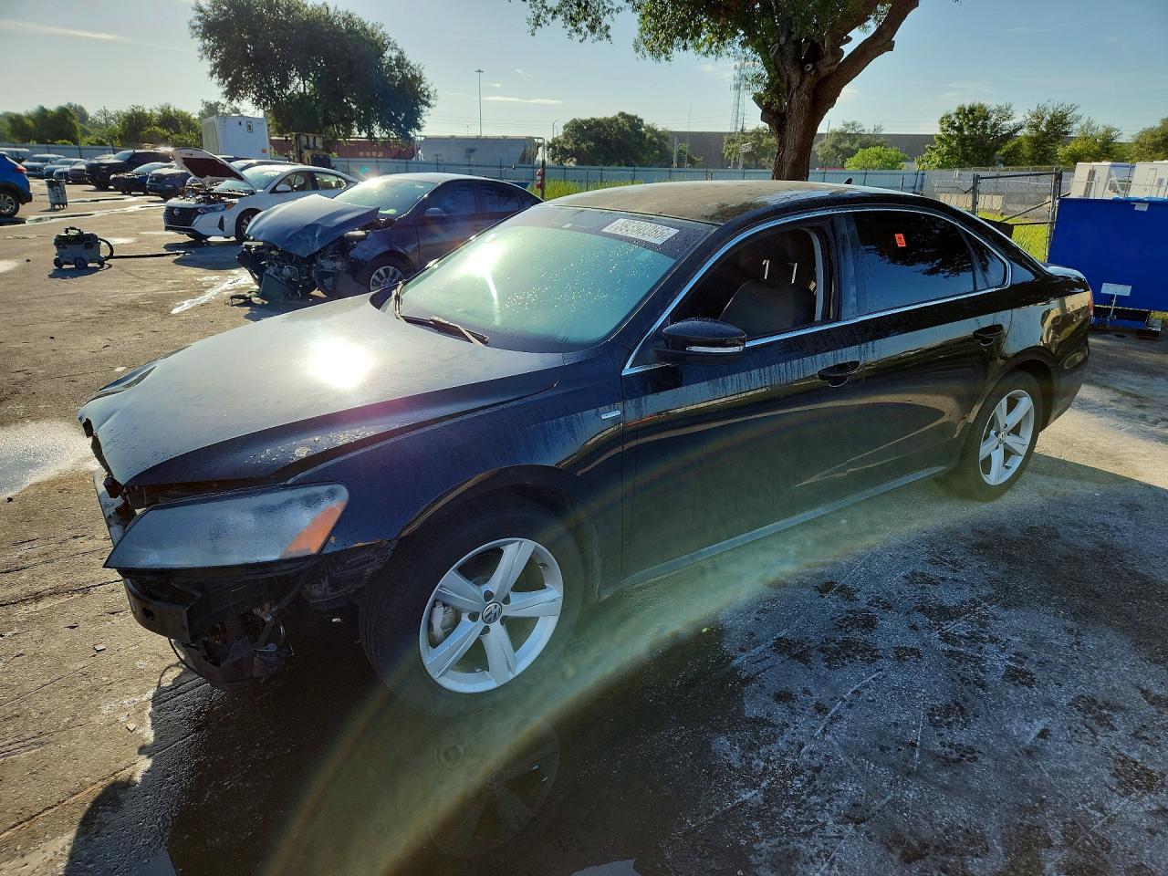 2014 VOLKSWAGEN PASSAT