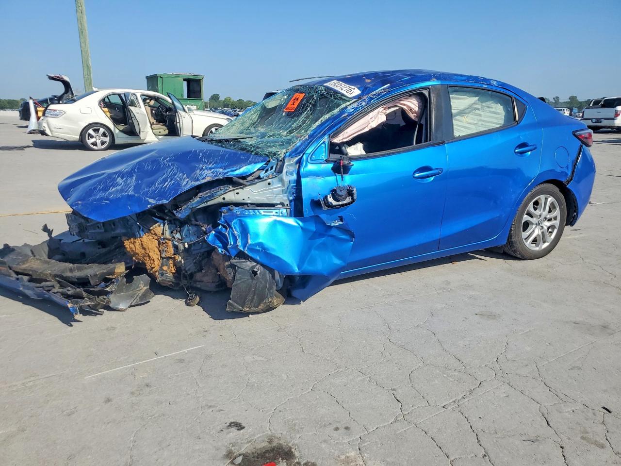 3MYDLBYV8HY165995 · 2017 TOYOTA YARIS IA