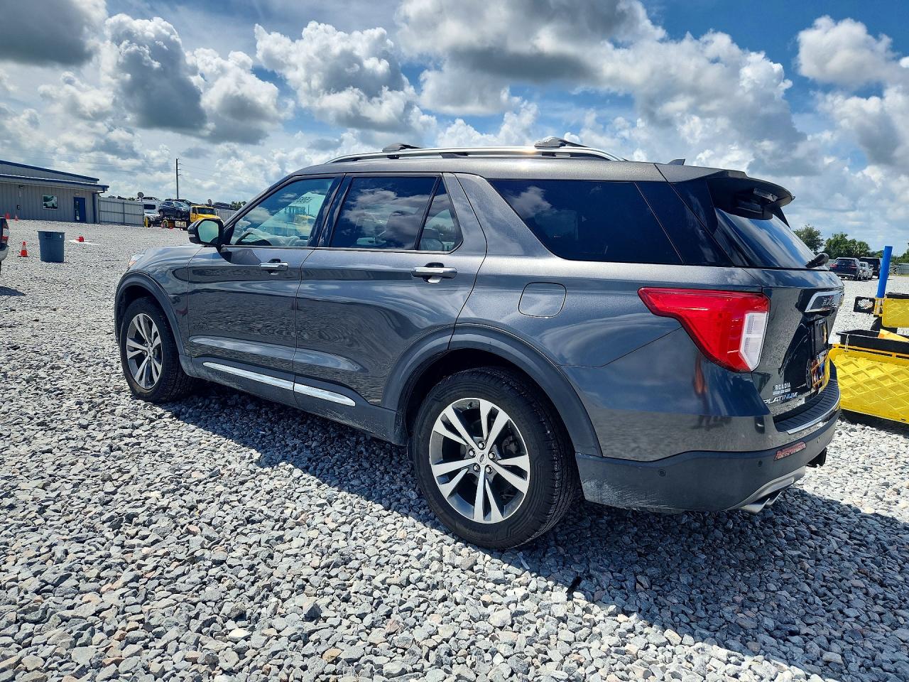 1FM5K8HC6LGA00976 · 2020 FORD EXPLORER · 2/13