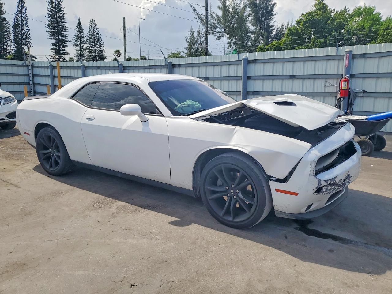 2C3CDZAG1JH112390 · 2018 DODGE CHALLENGER · 4/12