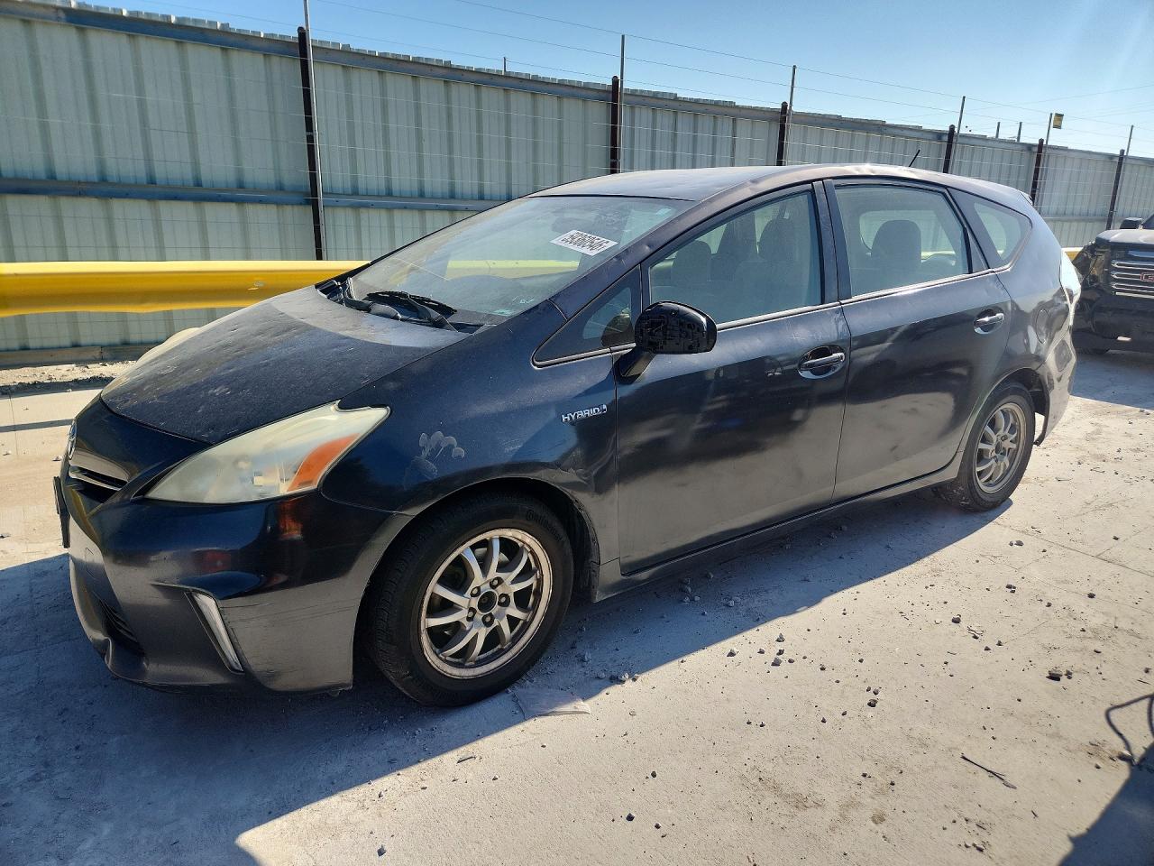 JTDZN3EU6EJ008255 · 2014 TOYOTA PRIUS V