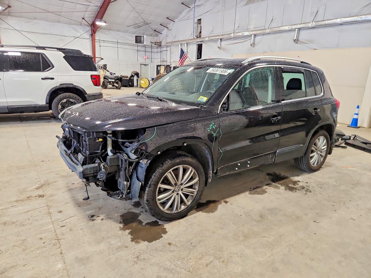 WVGBV7AX6GW516672 · 2016 VOLKSWAGEN TIGUAN