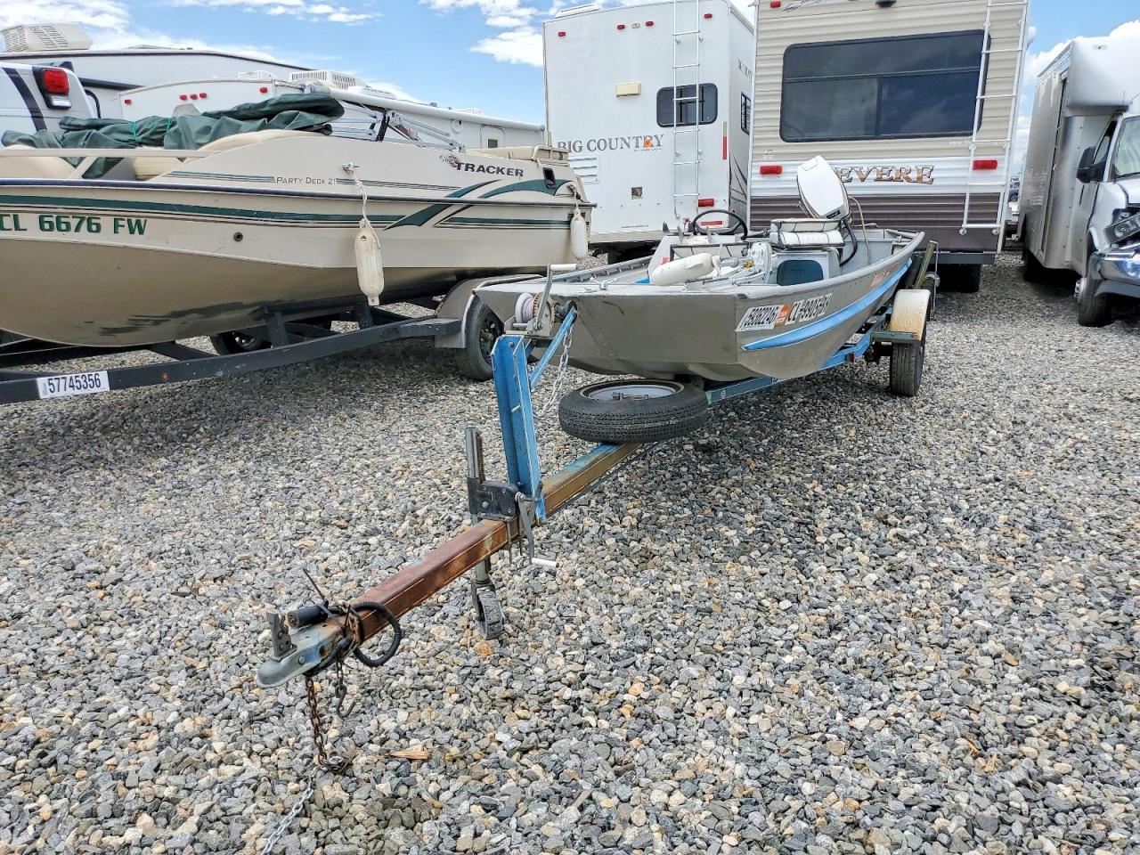 DUR100059M77 · 1977 BOAT DURA CRAFT