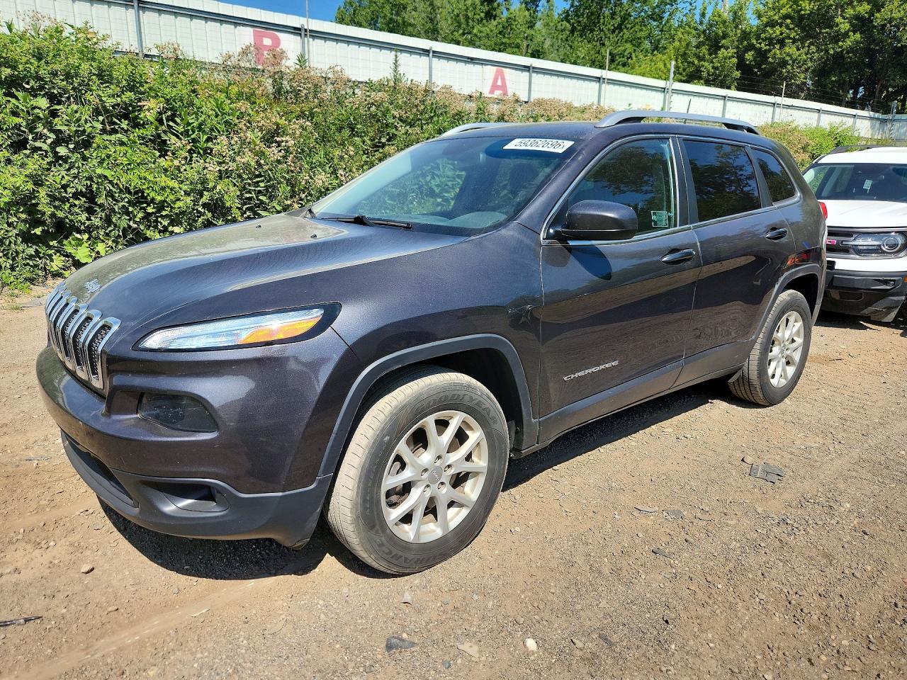 1C4PJMCS8HW504451 · 2017 JEEP CHEROKEE