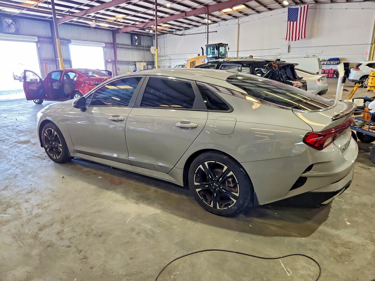 5XXG64J22MG075081 · 2021 KIA K5 · 2/12