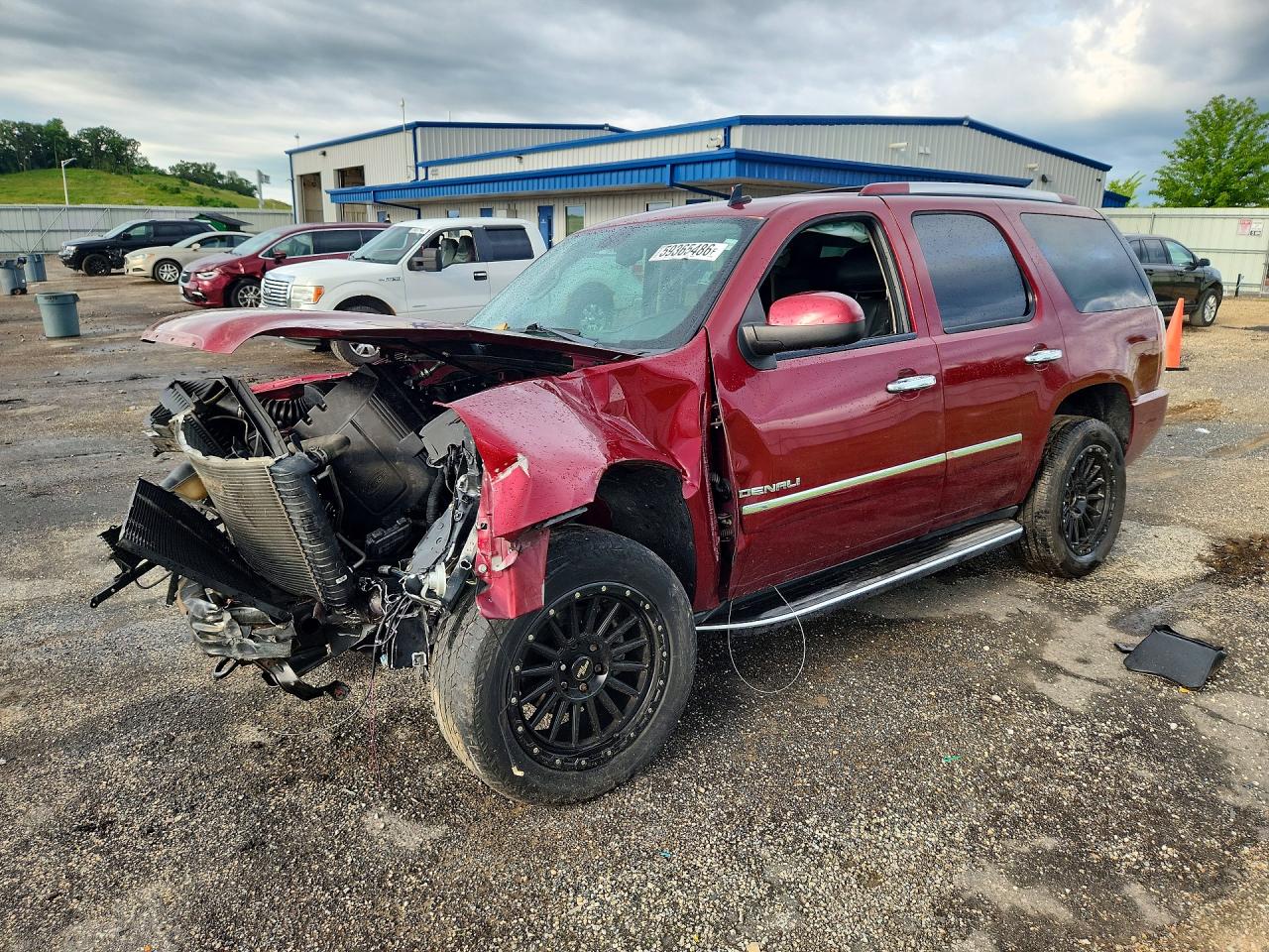 1GKS2EEF9BR249865 · 2011 GMC YUKON DENALI