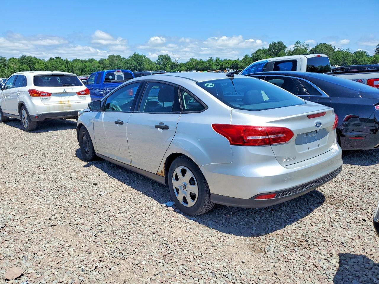 1FADP3E26GL304036 · 2016 FORD FOCUS · 2/13