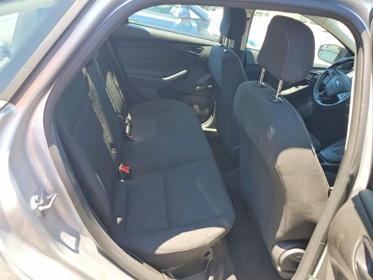 1FADP3E26GL304036 · 2016 FORD FOCUS · 10/13