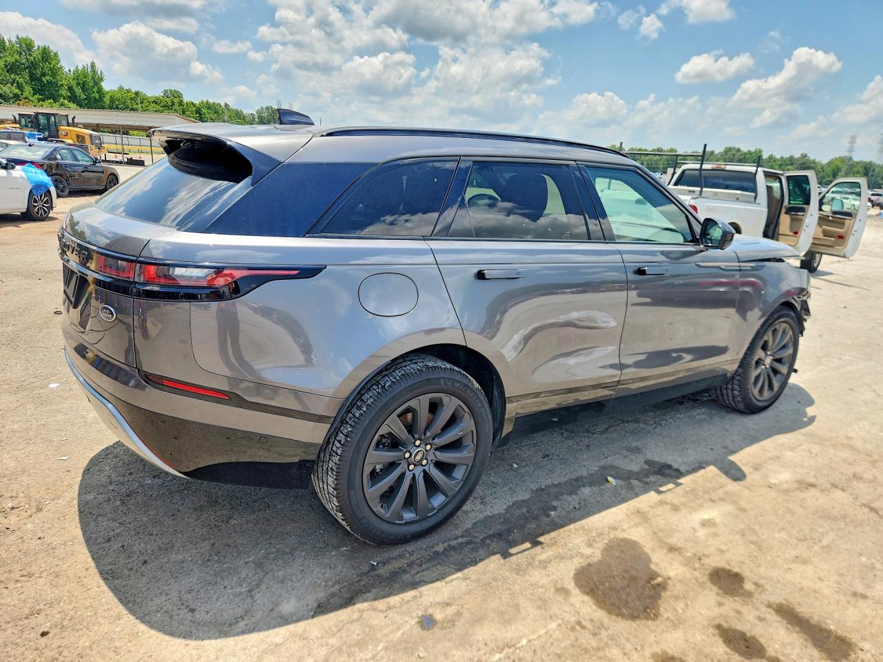 SALYL2EXXKA796144 · 2019 LAND ROVER RANGE ROVER VELAR · 3/13