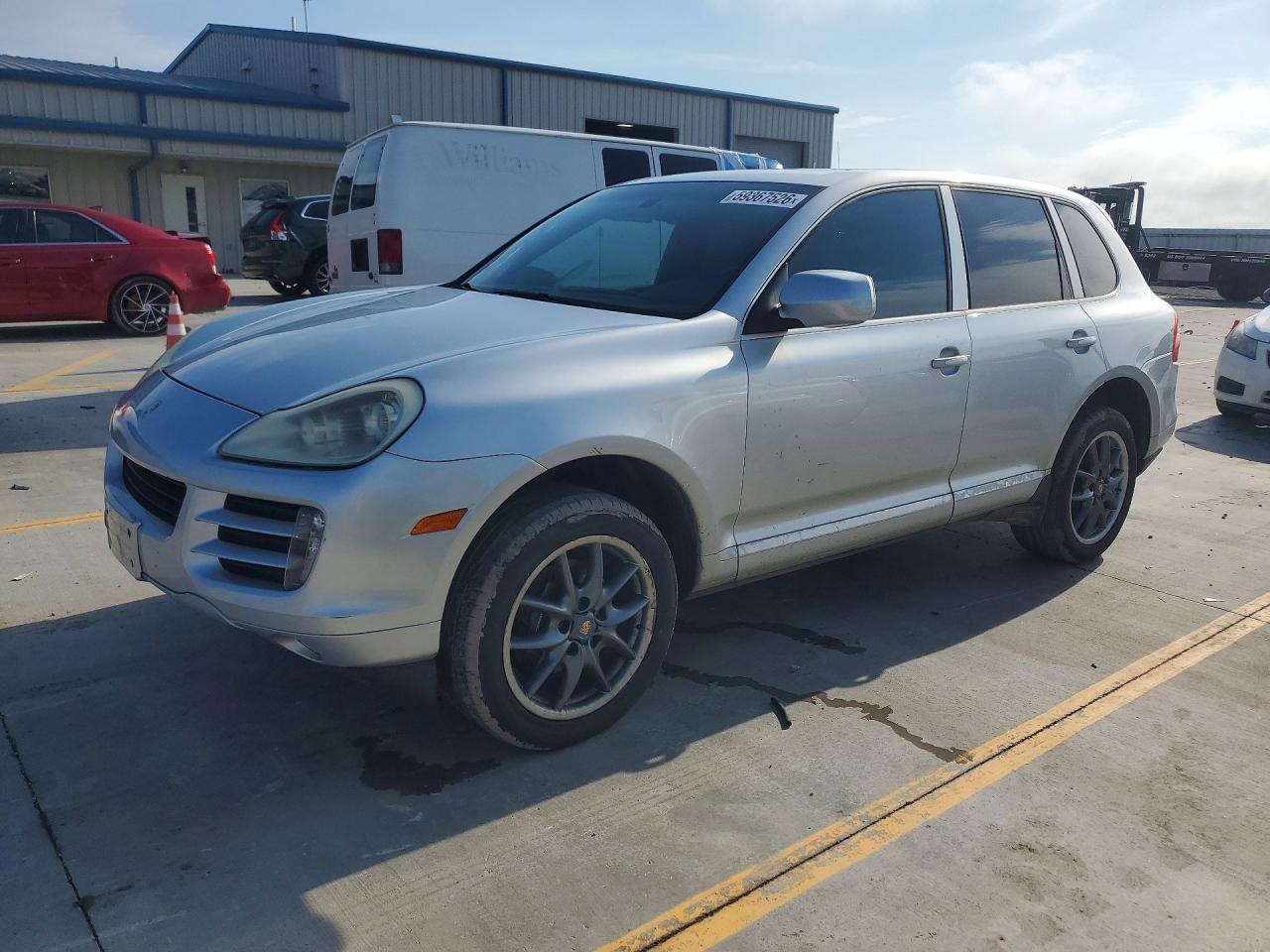 WP1AA29P18LA05570 · 2008 PORSCHE CAYENNE