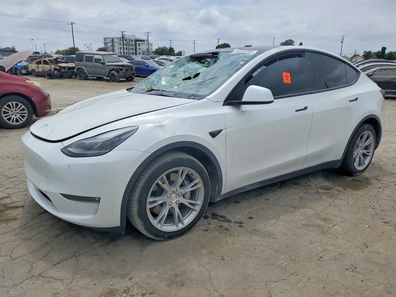 7SAYGAEE9RF016000 · 2024 TESLA MODEL Y