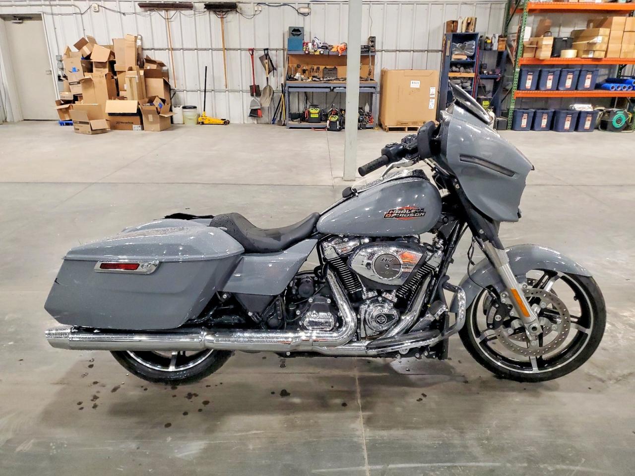 1HD1KB716TB615216 · 2026 HARLEY-DAVIDSON FLHX