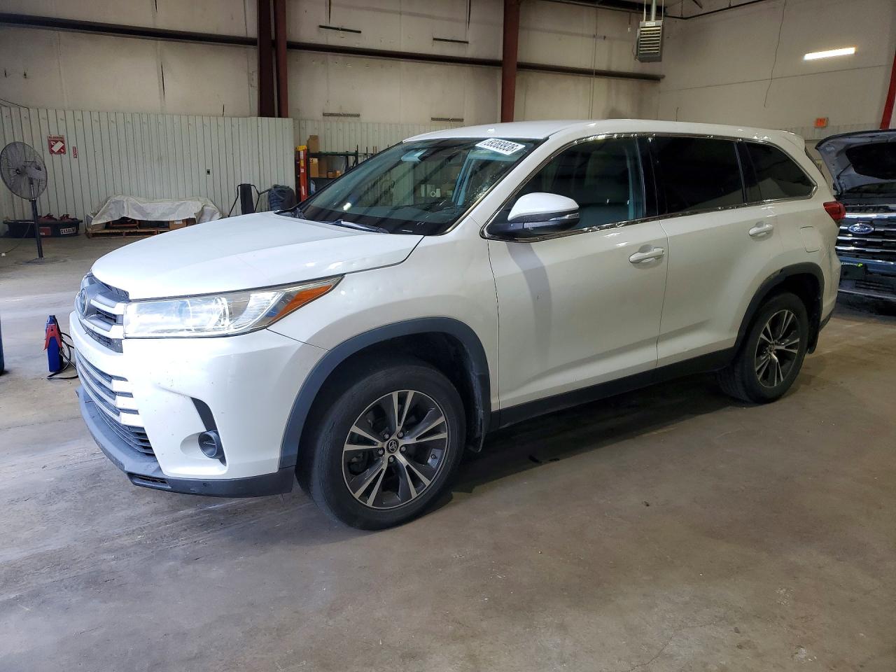 5TDZZRFH0KS365633 · 2019 TOYOTA HIGHLANDER