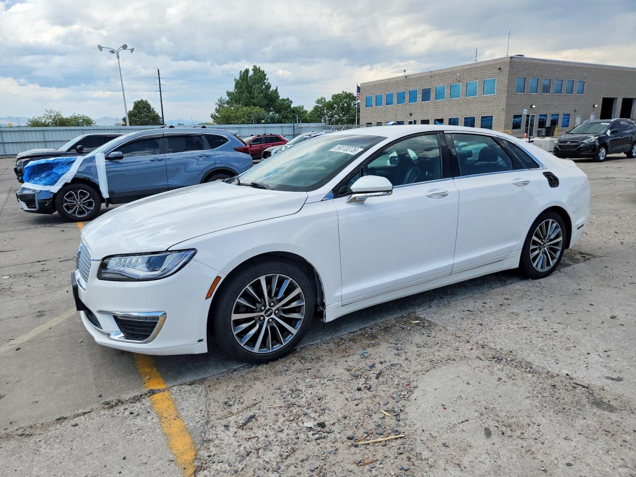 3LN6L5B98JR625186 · 2018 LINCOLN MKZ