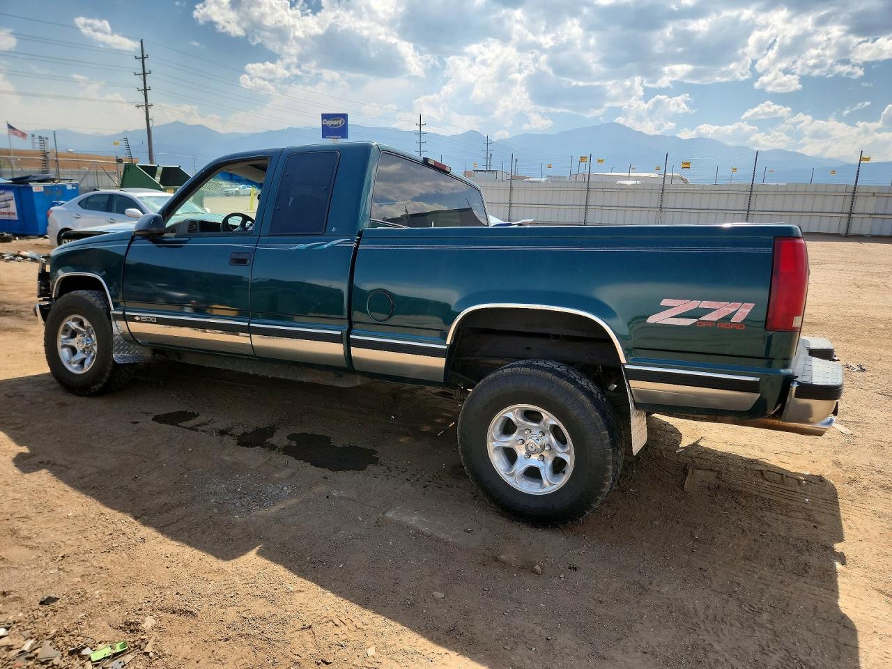 2GCEK19R0W1127268 · 1998 CHEVROLET GMT-400 · 2/12