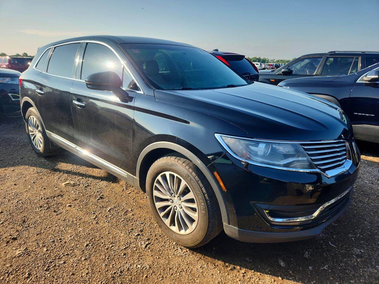 2LMTJ8KR6GBL32974 · 2016 LINCOLN MKX · 4/12